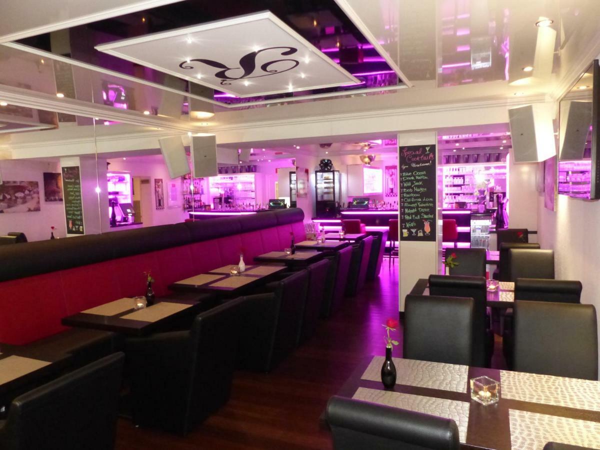 Aparthotel C'Est La Vie ザールルイ エクステリア 写真